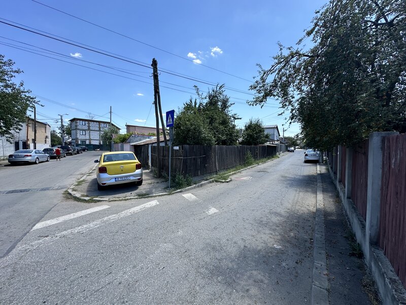 Rahova, Sos Alexandriei, Dr. Luptatorilor Antifascisti, casa batraneasca.