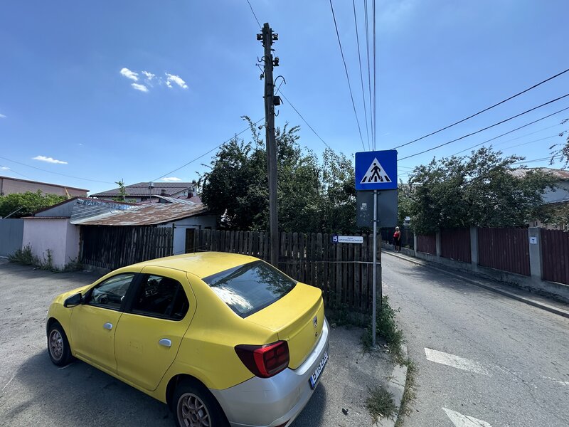Rahova, Sos Alexandriei, Dr. Luptatorilor Antifascisti, casa batraneasca.