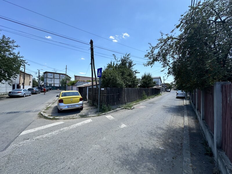 Rahova, Sos Alexandriei, Dr. Luptatorilor Antifascisti, casa batraneasca.