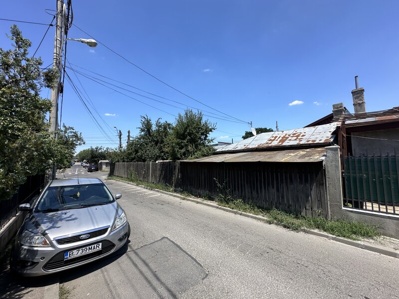Rahova, Sos Alexandriei, Dr. Luptatorilor Antifascisti, casa batraneasca.