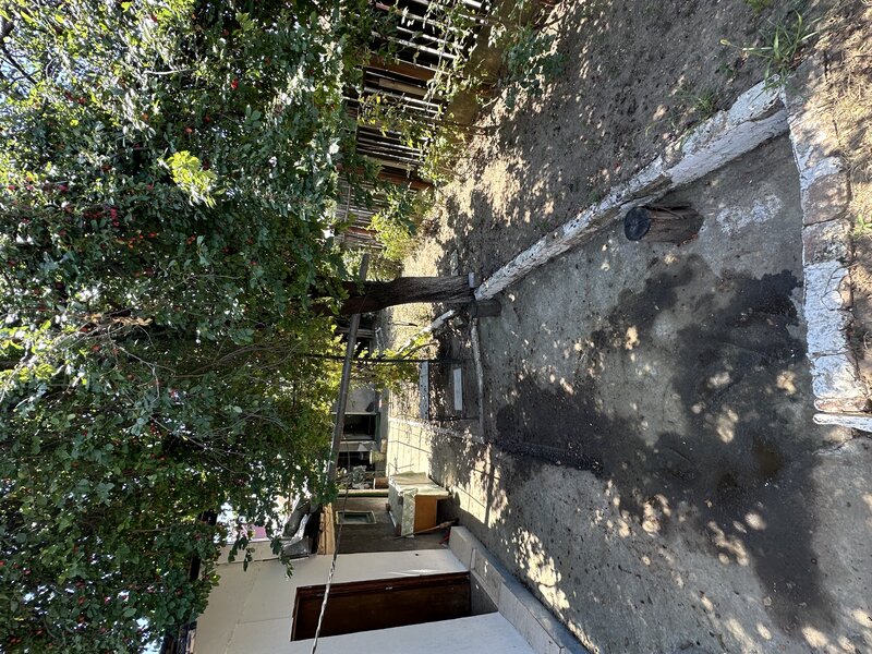 Rahova, Sos Alexandriei, Dr. Luptatorilor Antifascisti, casa batraneasca.