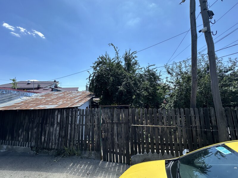 Rahova, Sos Alexandriei, Dr. Luptatorilor Antifascisti, casa batraneasca.