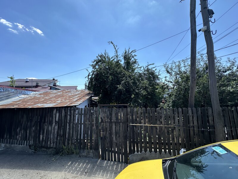 Rahova, Sos Alexandriei, Dr. Luptatorilor Antifascisti, casa batraneasca.